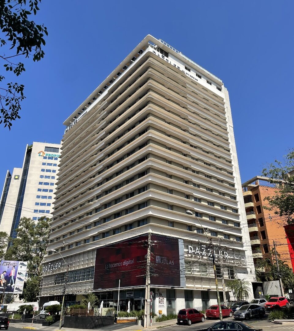 Hotel Dazzler_01